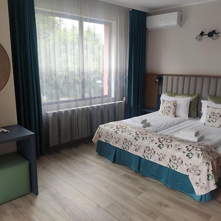 ולינגראד Family Hotel Neliya מראה חיצוני תמונה