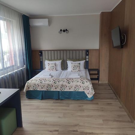 ולינגראד Family Hotel Neliya מראה חיצוני תמונה