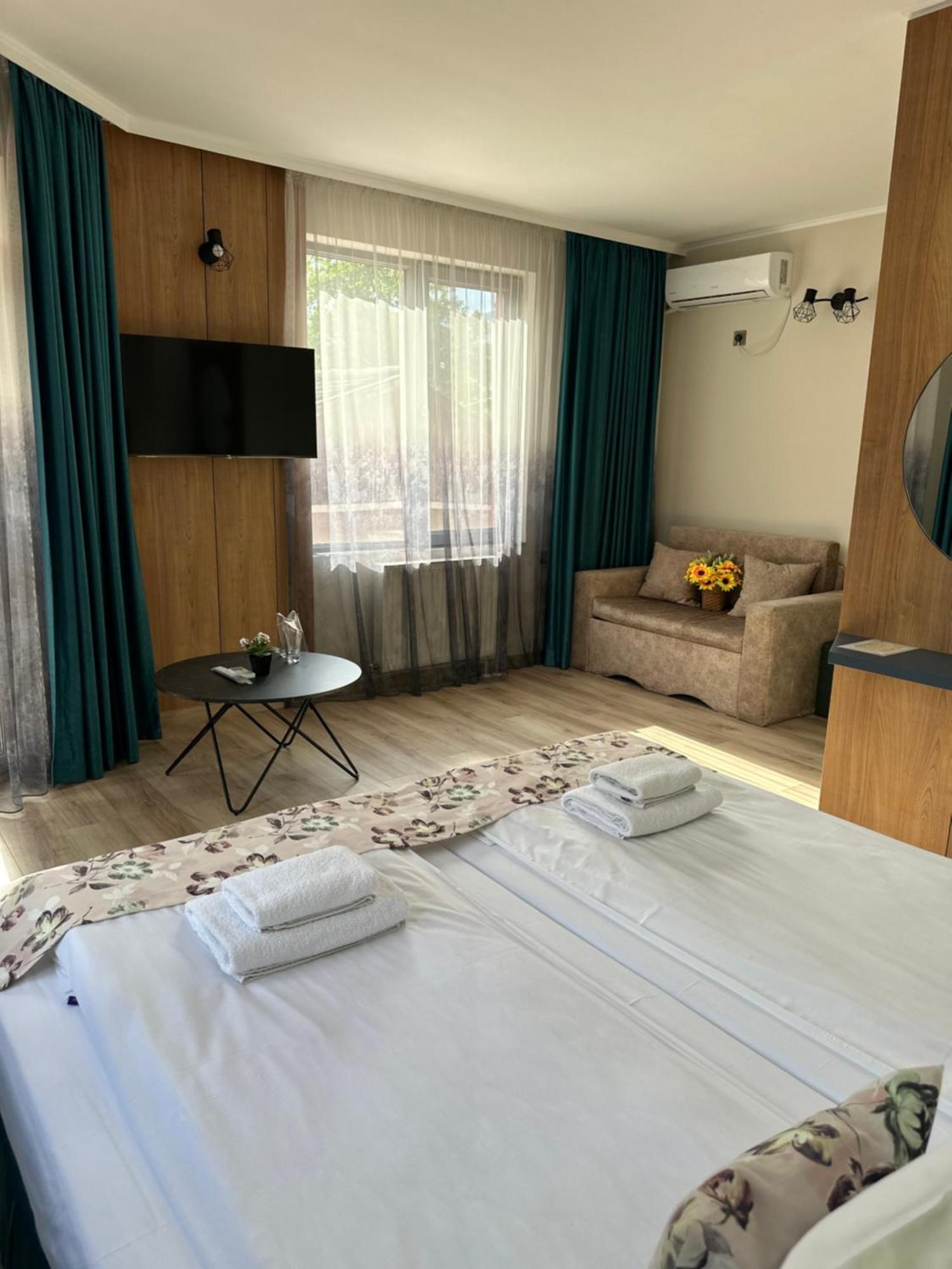 ולינגראד Family Hotel Neliya מראה חיצוני תמונה