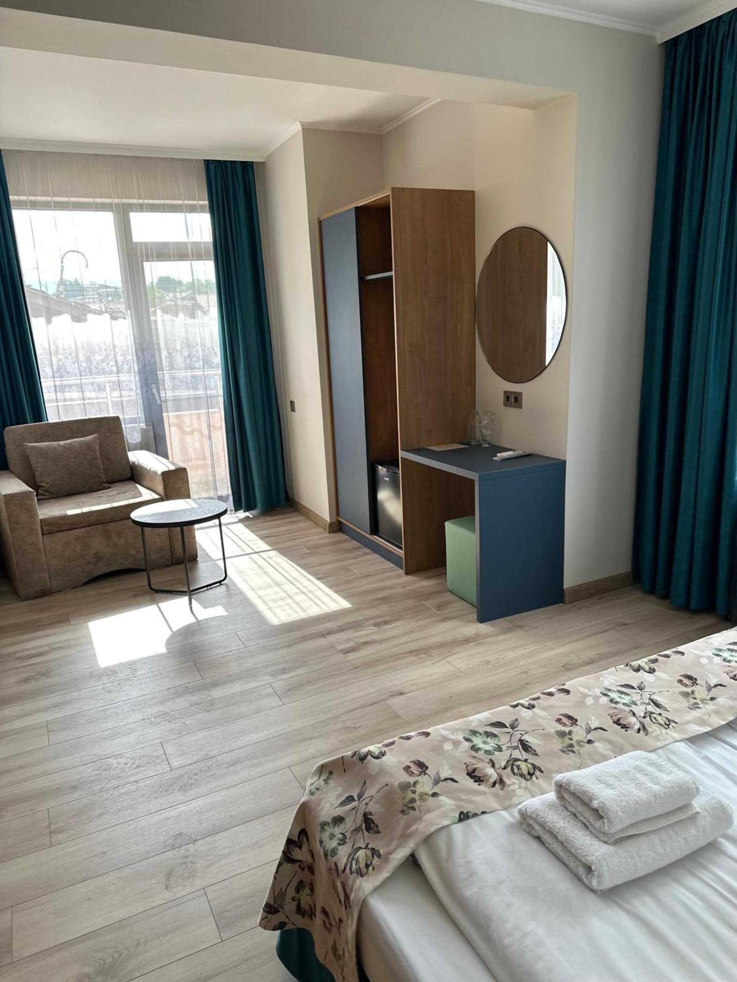 ולינגראד Family Hotel Neliya מראה חיצוני תמונה